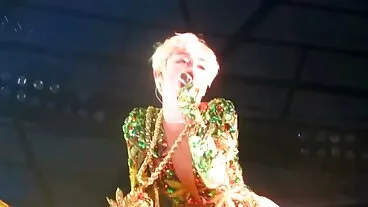 Juggs paffuti traforati e inchiostrati mamma italiana matura rimbalzano intorno a BBW