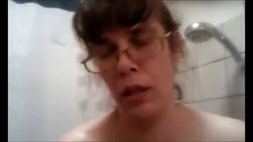 BRAZZERS La troia Tiffany schizza gli ospiti donne adulte porno al Potluck Party