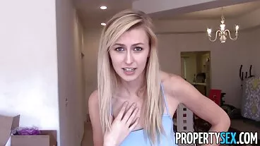 L'enorme esperienza di Dong della signora Hughes pornodonnemature