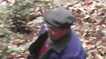 La babysitter Ms. Lion e Her Mane donne mature grasse hanno FFM con Boss