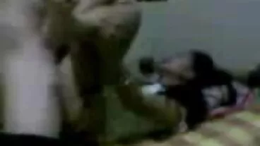 Una tettona naturalmente sofferente di una malattia soprannaturale milf massaggi