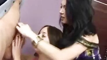 RealityKings: Hot Roommate scopa solo i ragazzi più grandi su PornHD con Spencer donne mature con giovani Bradley