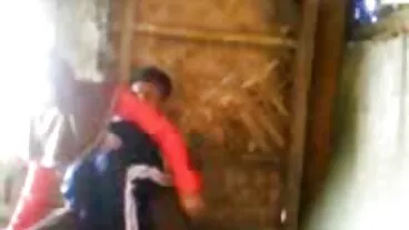 A Ella Hughes piace essere mature molto porche dominata da un uomo ricco