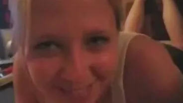 Alla bellezza Haley Reed piace il suo culo a bocca aperta! porno mature ninfomane