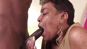 Kinky Kai ha un porno mature troie asso nella manica!