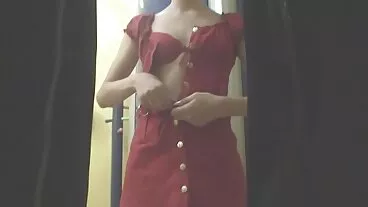 La splendida Ginger Charlie porno signore mature Red aspetta il fidanzato Kristof