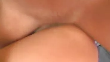 Cherrypimps: milf tettona Hot Redhead viene sculacciata e poi fa un pompino e cavalca una cowgirl al contrario hardcore su PornHD