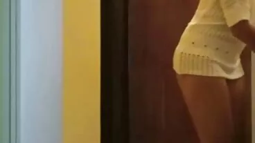 Tiny Skinny Teen porno mature porche Doll Winter ha un cazzo dentro di lei