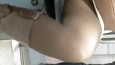 Insegnerà a queste belle ragazze una lezione di lussuria lesbiche milf e sesso