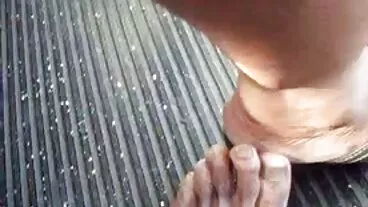 Sexy lingerie nera ruba video porno gratis con donne vecchie spettacolo all'orgia hardcore dell'UE