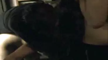 La ladra viene disarmata porno lesbiche grasse da una coppia lesbica