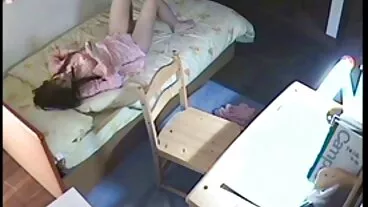 Il ragazzo dalla mentalità sporca fa scopare la mamma e mature porno pelose la figliastra